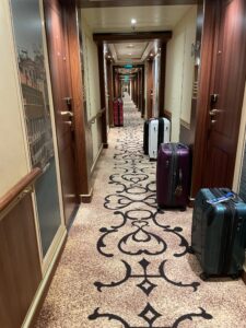 luggage carnival cruise